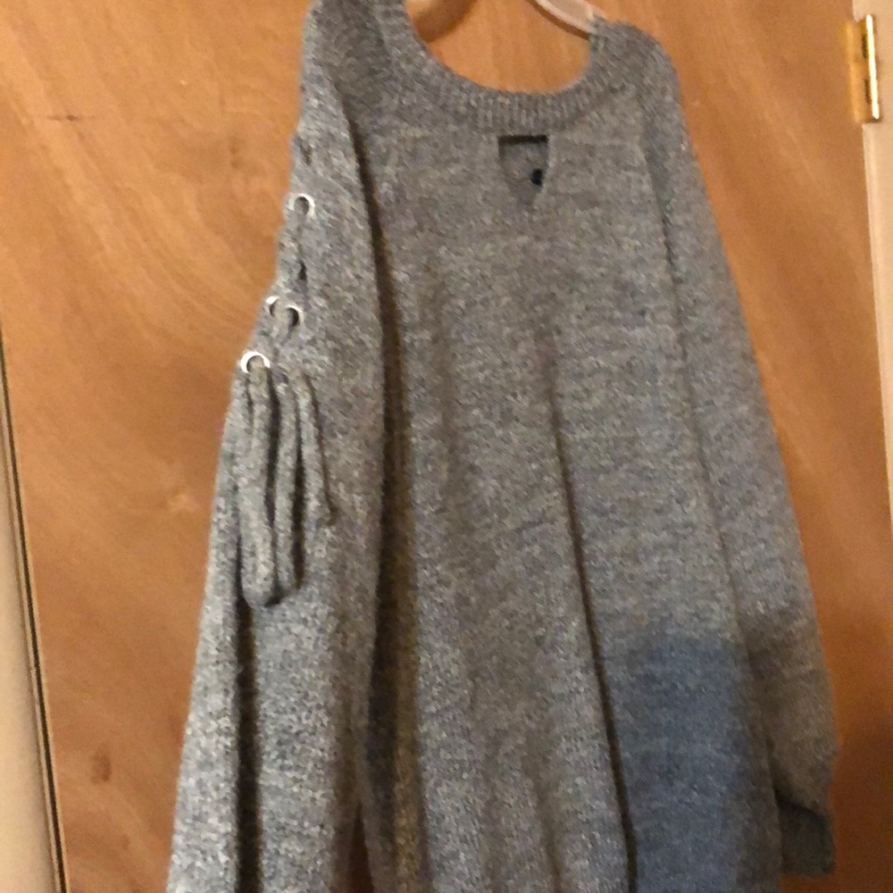 Sweater - Picture 2 of 3